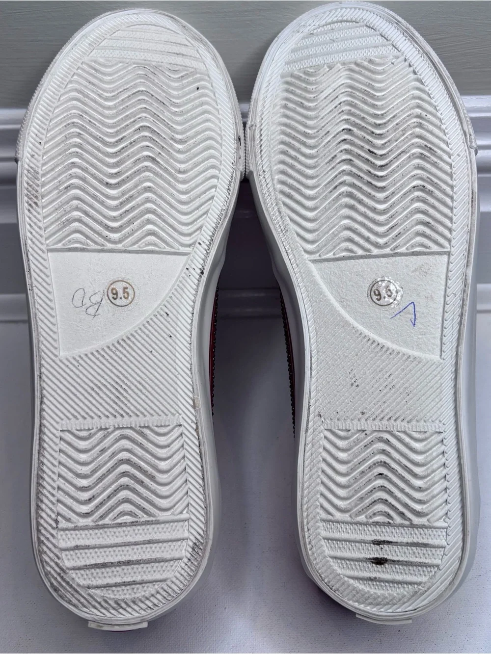 True Religion Women's Rhinestone-Studded Canvas Slip-On Sneakers Red & White 9.5